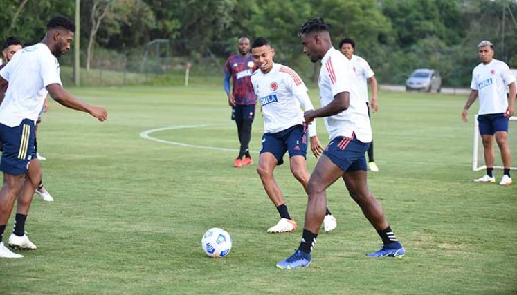  La selección Colombia cumplió con una jornada más de entrenamiento en Sao Paulo, Brasil.