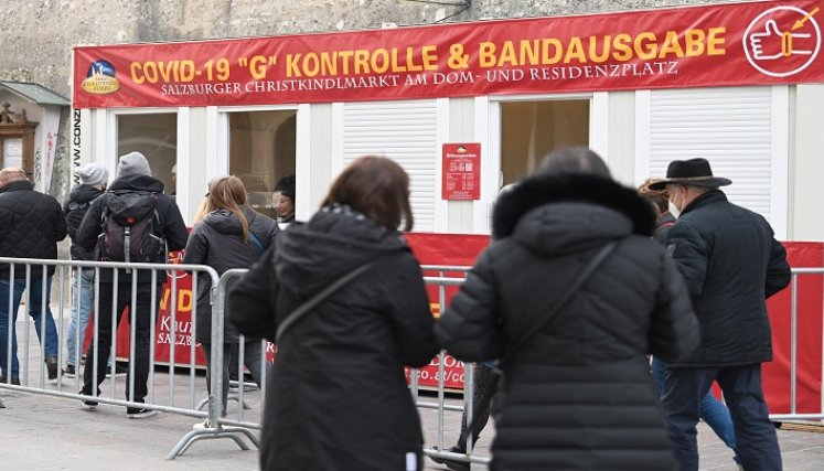 Austria entró oficialmente en confinamiento, una medida radical por el aumento de casos por coronavirus. /AFP