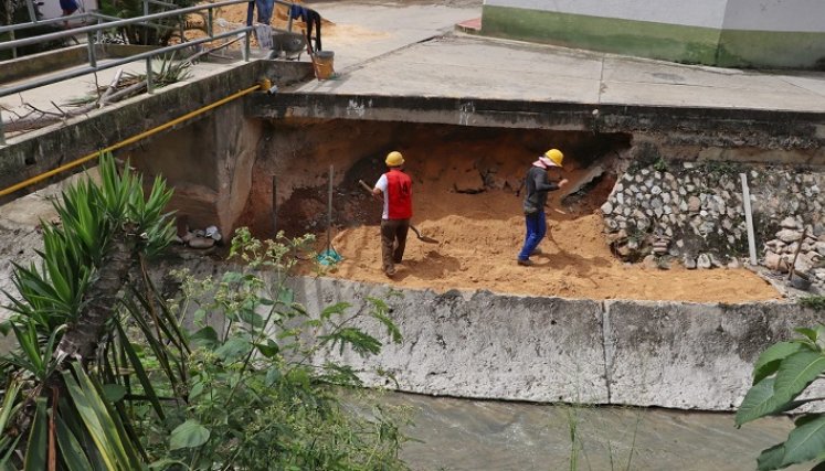 Un plan encaminado a recuperar aquellas zonas afectadas por la ola invernal adelanta la administración local. Interviene los puntos críticos en los distintos sectores. Foto: Cortesía / La Opinión 