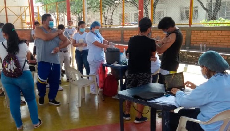 La comunidad participó en la vacunación contra el Covid-19