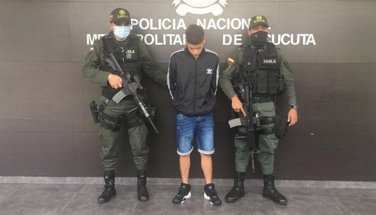 El extorsionista se valía de mensajes y visitas para intimidar a su víctima.