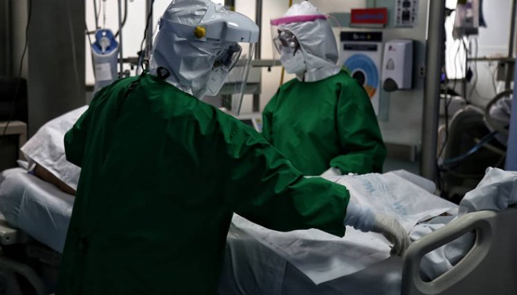 De los 14.570 activos en el país registrados en el último día, 13.031 se están recuperando en casa, 1.352 están hospitalizados. / Foto: Colprensa