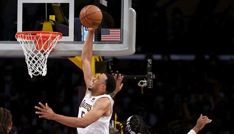 Los Lakers de Los Ángeles no hacen una buena temporada en la NBA.
