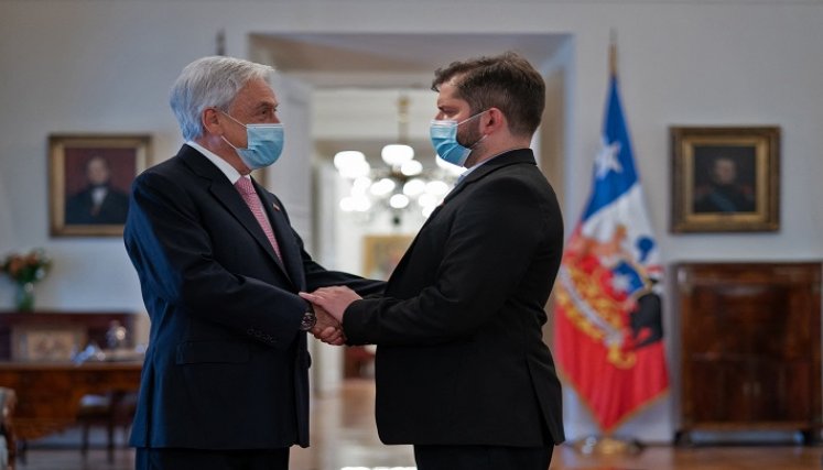 El presidente Piñera saludó al electo presidente Gabriel Boric