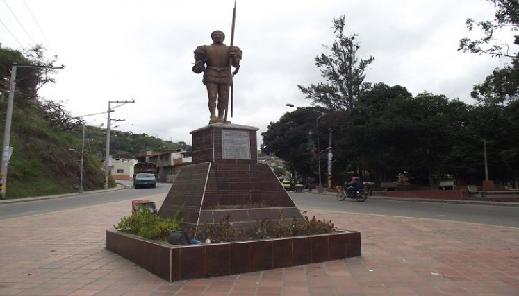 A mediados del mes de diciembre Ocaña celebra los 451 años de la fundación, sin embargo, existe discrepancias sobre la interpretación de los hechos históricos y la actuación del conquistador.