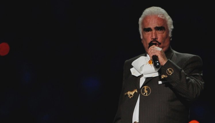 Vicente Fernández.