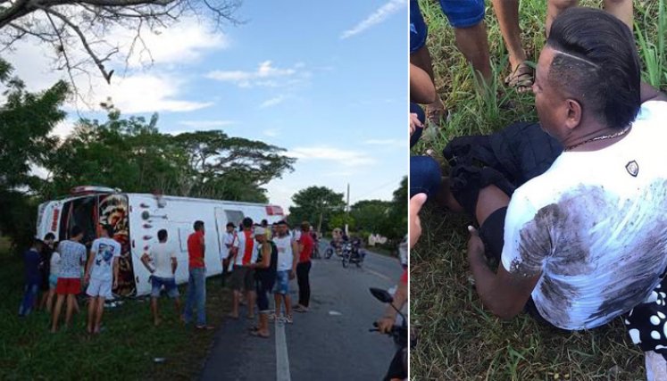 El conductor del bus manifestó que el vehículo presentó una falla mecánica, por lo que perdió el control del automotor y se volcó sobre el lado derecho de la vía. / Foto: Twiter