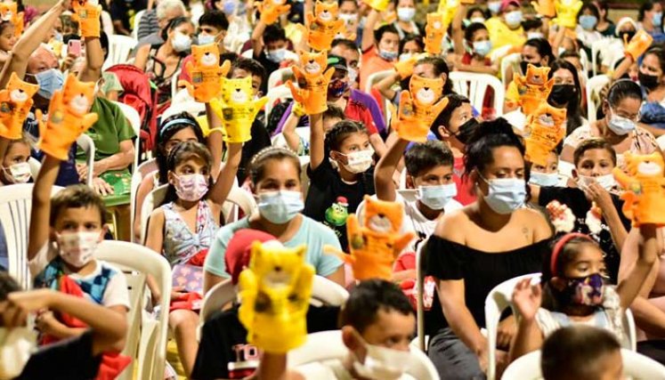 Noches de Paz deleitó a los niños con cultura de paz./Foto cortesía