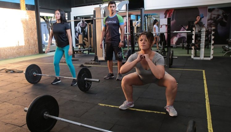 Para que la rutina sea exitosa se debe practicar el deporte que más le gusta. /Foto archivo La Opinión