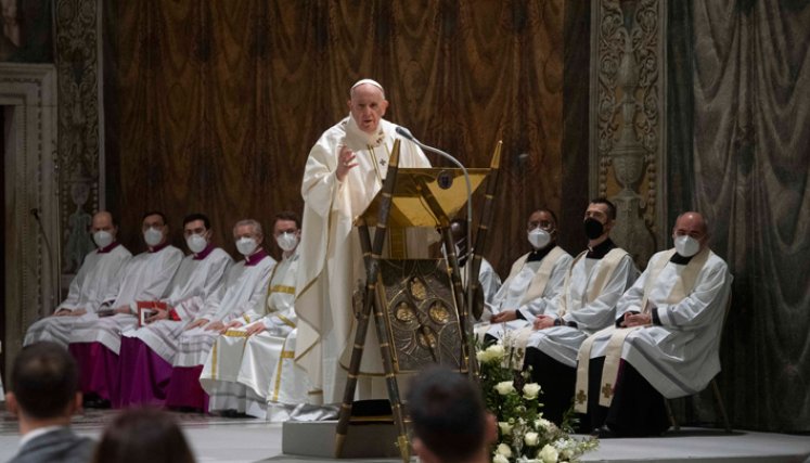 El papa se ha pronunciado en numerosas ocasiones a favor de las campañas de vacunación contra la COVID-19. / Foto: AFP