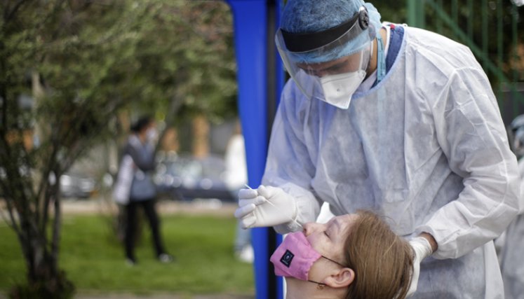La comercialización de estas pruebas caseras OTC se vuelven una prioridad para la salud pública del país, dice Fenalco. / Foto: Colprensa