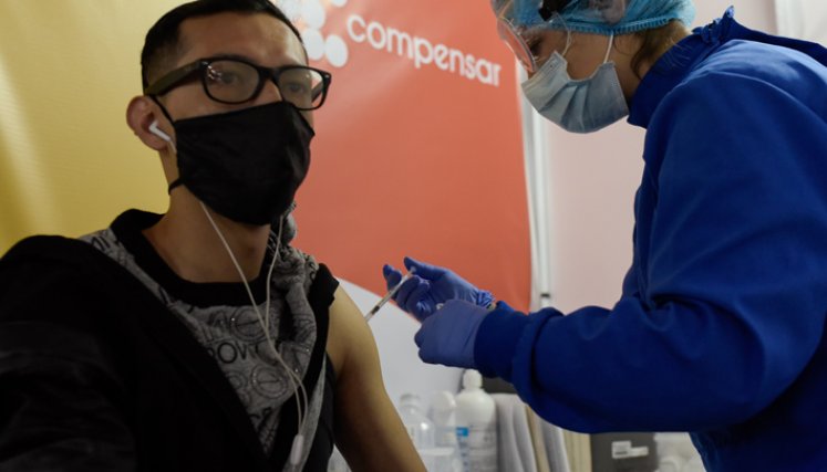 El refuerzo está diseñado para ayudar a las personas a mantener su nivel de inmunidad durante más tiempo. / Foto: Colprensa