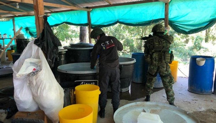 En el complejo de cocaína había 2.9 toneladas de la droga.