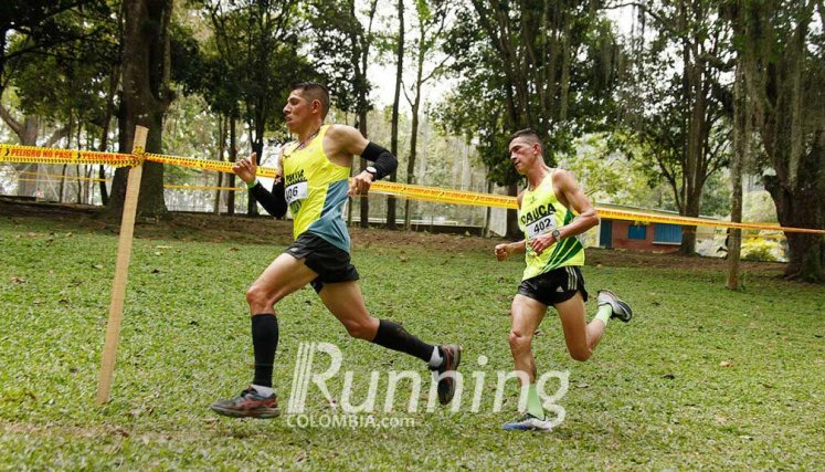 Diego Armando Vera (atrás), atleta nortesantandereano, subcampeón.