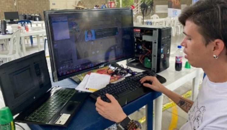 El cucuteño Daniel Cárdenas ganó con videojuego inspirado en el tapabocas