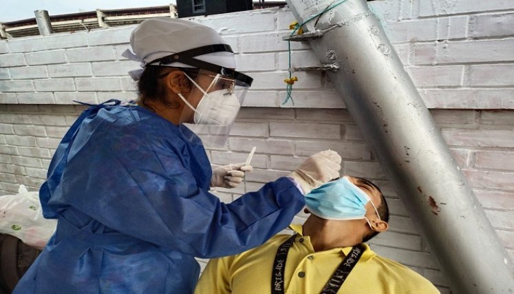Piden a los ciudadanos acudir masivamente a los puntos de vacunación, para reducir los riesgos de muerte y enfermedad grave por cuenta del coronavirus. / Foto : Cortesía / La Opinión 