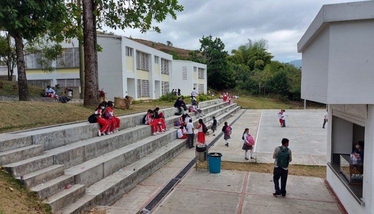 Los voceros sindicalizados esperan inversión para ampliar las instalaciones escolares.