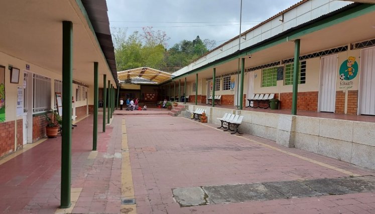 Los padres de familia solicitan celeridad en la asignación de maestros.