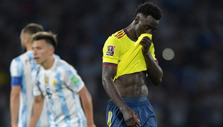 Dávinson Sánchez con la Selección Colombia. 