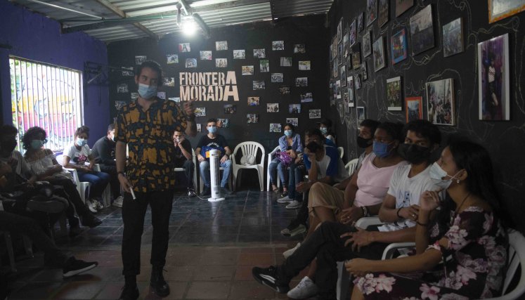 Otros colectivos también convergen en la Frontera Morada compartiendo su conocimiento. Foto: cirocastillo22