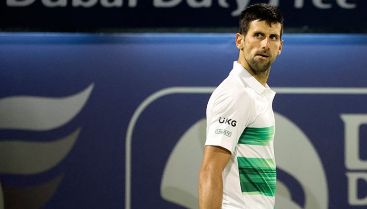 Novak Dkojovic en torneo de Dubái.