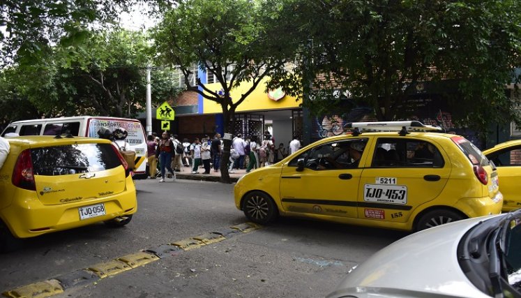 Seguridad vial en los colegios. / Foto: Pablo Castillo / La Opinión 