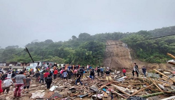 Tragedia en Pereira: van 6 muertos y 21 heridos por deslizamiento de tierra./Foto: internet
