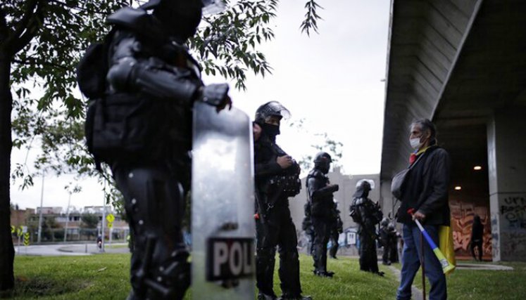 Según Reporteros Sin Fronteras, Colombia es el tercer país más peligroso para los periodistas en América Latina, detrás de Venezuela y México. 