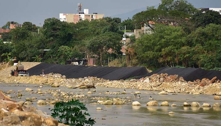 Enrocado en las márgenes del río Pamplonita./Foto Pablo Castillo