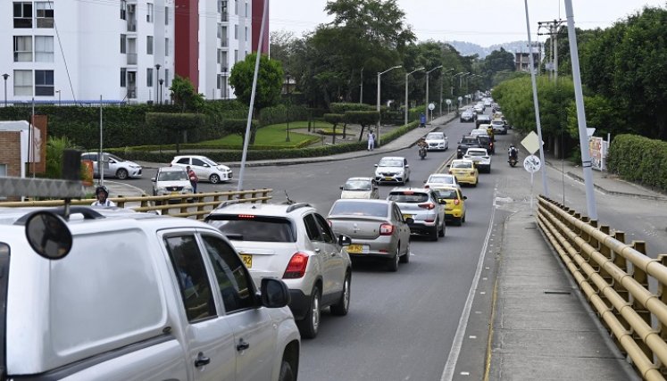 El puente La Gazapa es intransitable al mediodía y a las 6:00 de la tarde
