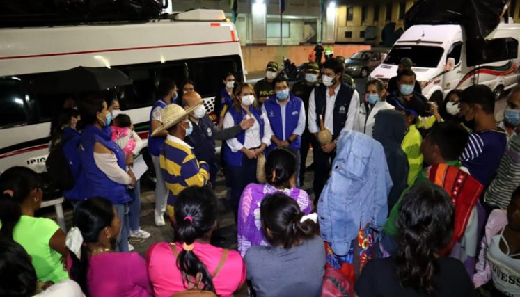 La movilización de los Yukpa se hizo en tres buses hasta Tibú, en la madrugada de este sábado. / Foto: Alcaldía de Bucaramanga