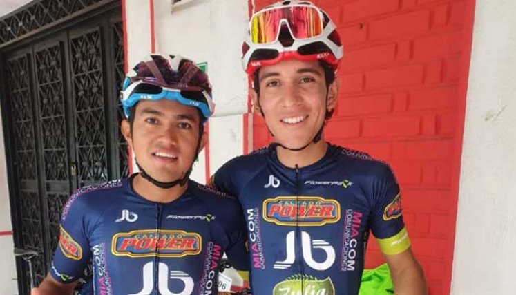 Alcides Espinel (izquierda) y Michel Martínez son dos los nortesantandereanos presentes en la Vuelta al Tolima.