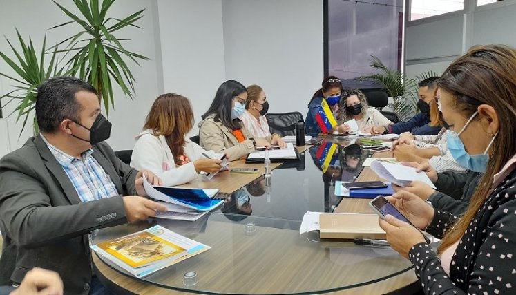 Parlamentarios acudieron a reunión con representante de Corpoelec. Foto Anggy Polanco 