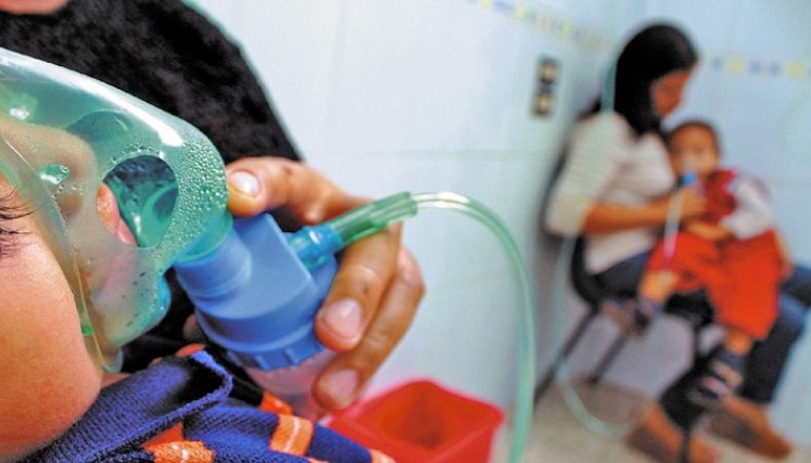 La hidratación es la clave para controlar la enfermedad y evitar así mayores complicaciones. / Foto: Cortesía / La Opinión 