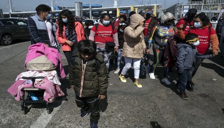 Expulsan a colombianos de Estados Unidos por norma sanitaria