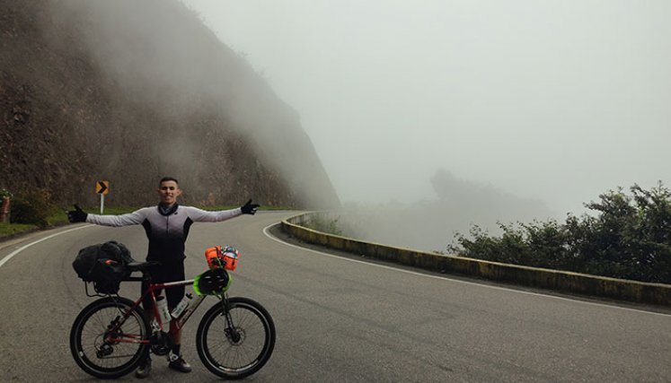 Mario Arias, ciclista aficionado. 
