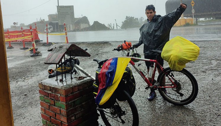 Sebastián Manrique y Mario Arias, viajeros en bicicleta. 