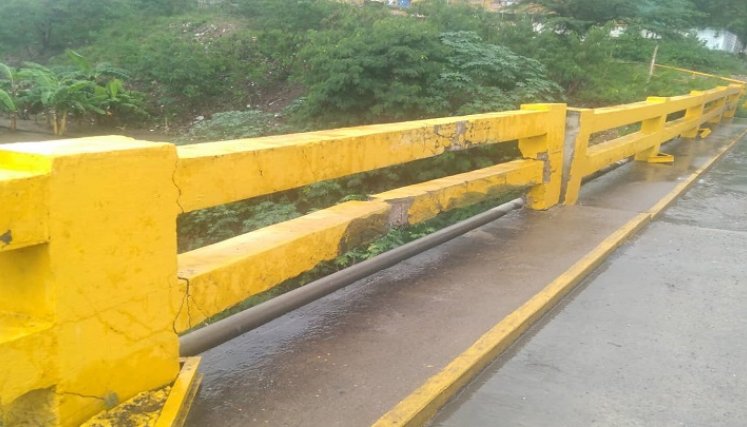Puente de Cayetano Redondo a punto de colapsar 