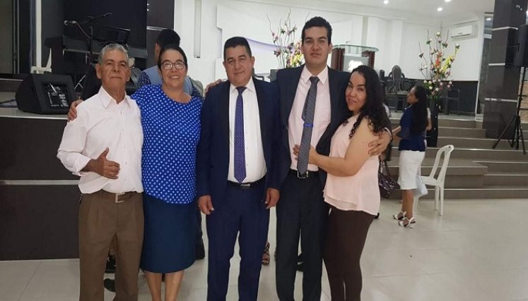Familiares solicitan a los secuestradores que se pongan la mano en el corazón.