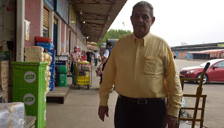 Benigno sandoval, vendedor de Cenabastos./Foto Pablo Castillo
