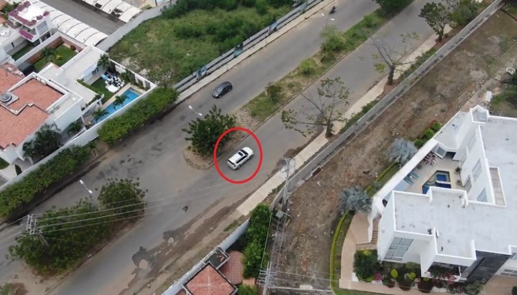 Vigilaron sus rutas por medio de drones militares.