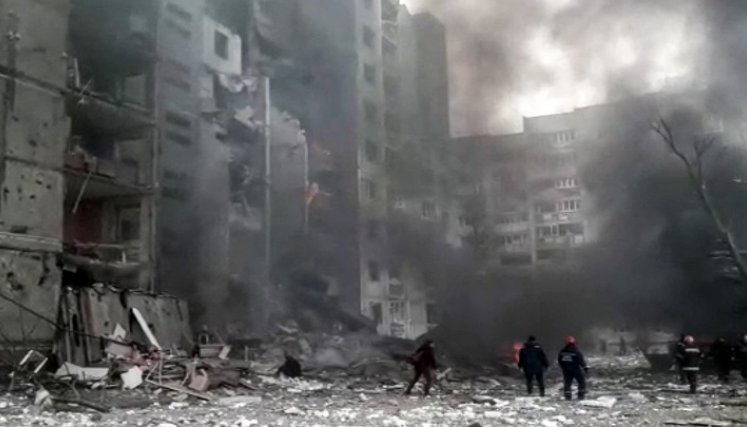 Rusia y Ucrania inician negociación mientras siguen las bombas./Foto: AFP