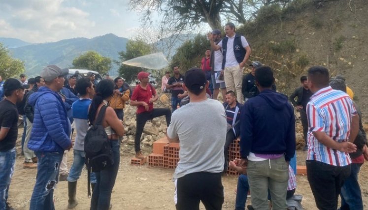 Campesinos de Hacarí levantan bloqueo vial./Foto: Cortesía