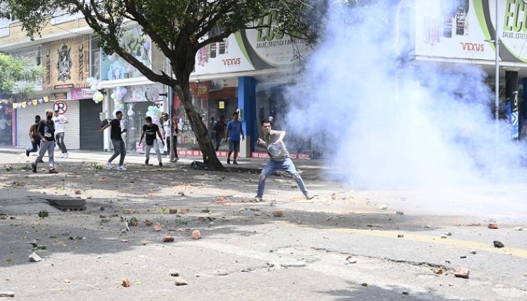 Los protestantes llegaron hasta los alrededores del parque Santander