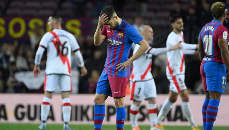 Barcelona se aleja del título en LaLiga