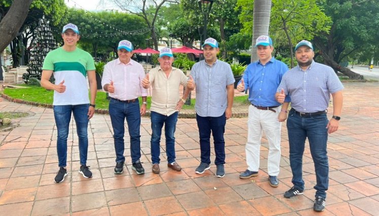 Diputados y concejales del Centro Democrático anunciaron su adhesión a Fico./Foto cortesía