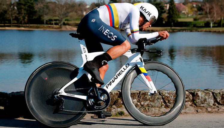 Daniel Felipe Martínez, ciclista colombiano. 