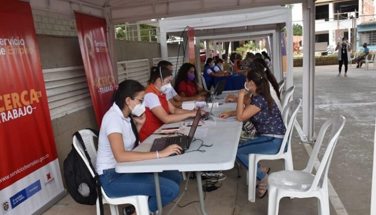 Más empleo para mejorar la competitividad