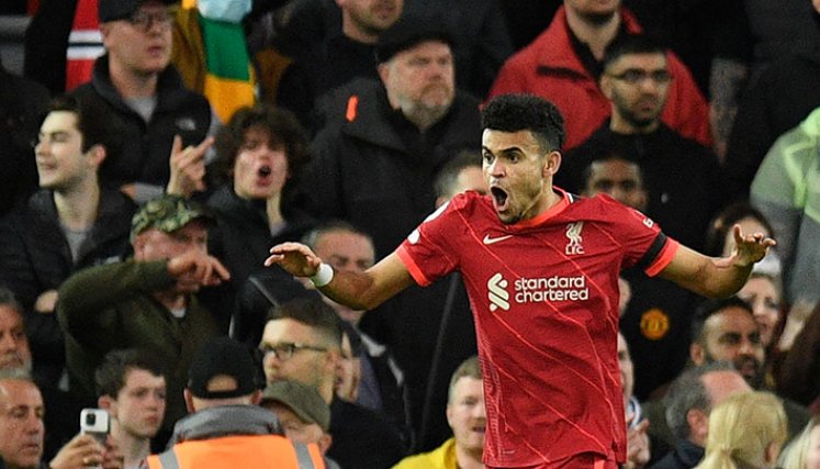 Luis Díaz abrió el marcador en la victoria del Liverpool ante el United. Foto: AFP