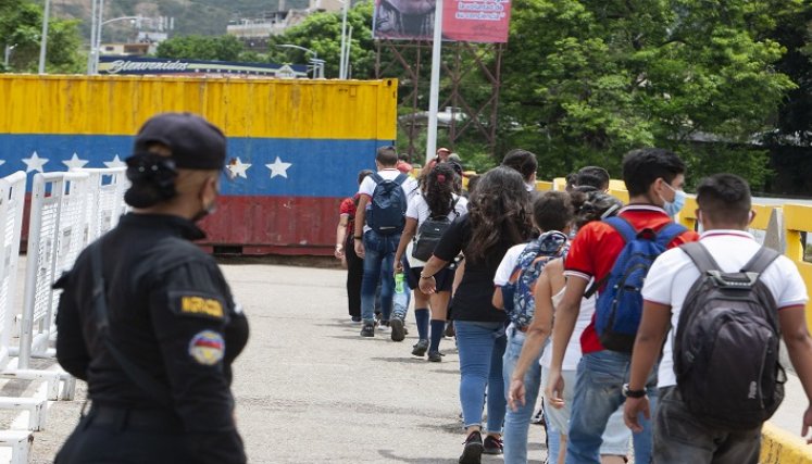 Para Save the Children, los estereotipos de género se han trasladado a las aulas de clase. / Foto: Cortesía / La Opinión 